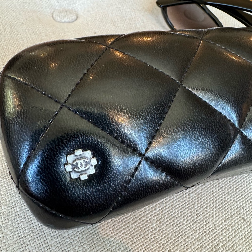 Chanel Camellia Sunglasses Black with White Flowers + Quilted Chanel Case - Picture 11 of 12